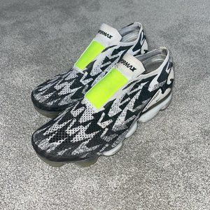 VaporMax Moc 2 Acronym Light Bone Colorway